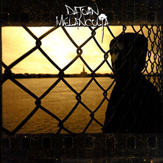 Caché(s) au fond du paysage