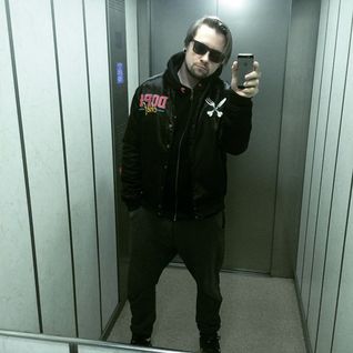 Człowiek Warga (Z Dupy)