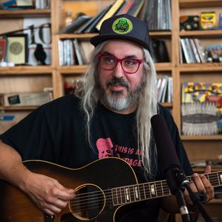 J Mascis