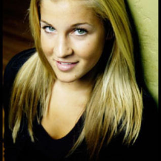 Joelle James