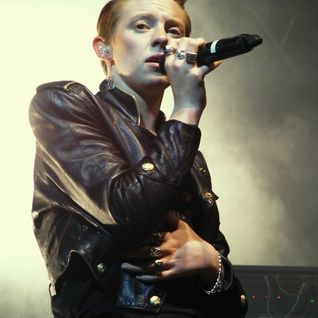 La Roux