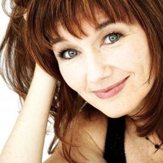 Lari White