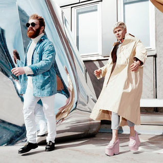 Robyn & La Bagatelle Magique