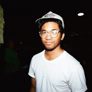 Toro Y Moi